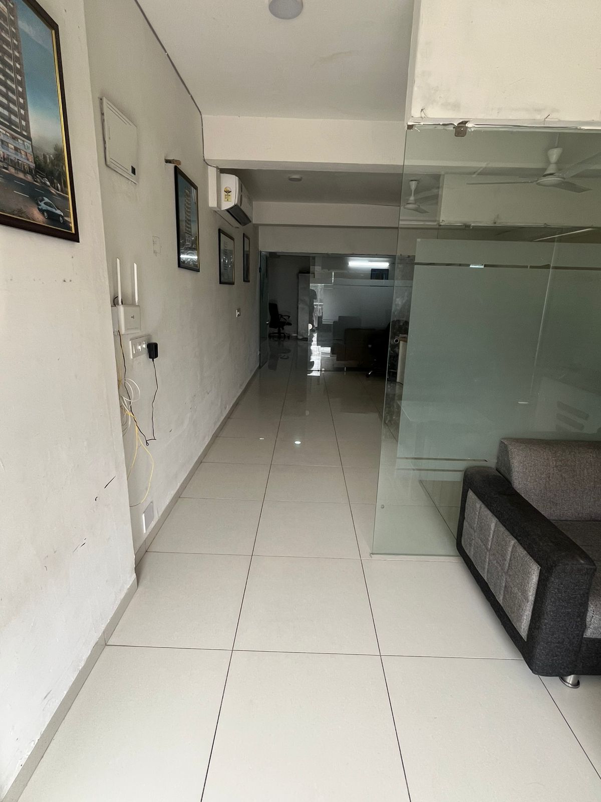 FIRST FLOOR 1354 Sq.FT Showroom First Floor for Sell in Bhadaj Ahmedabad - Media 6