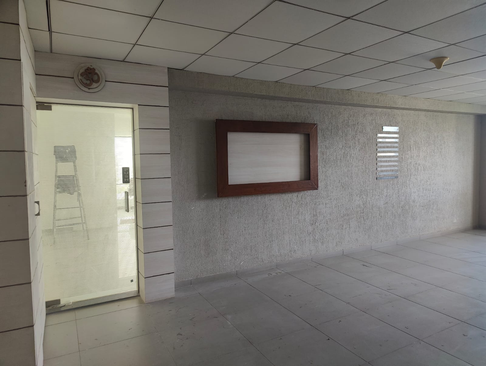OFFICE 1014 Sq.FT Commercial Office for Sell in Makarba Ahmedabad - Media 2
