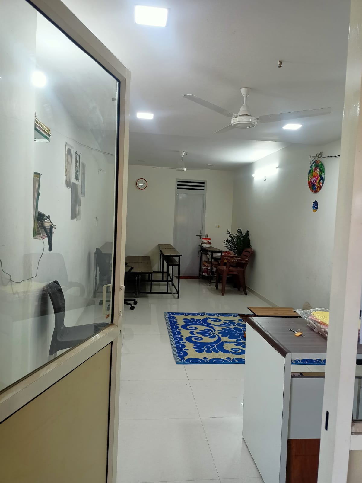 OFFICE 518 Sq.FT Commercial Office for Rent in Vaishnodevi Circle Ahmedabad - Media 2