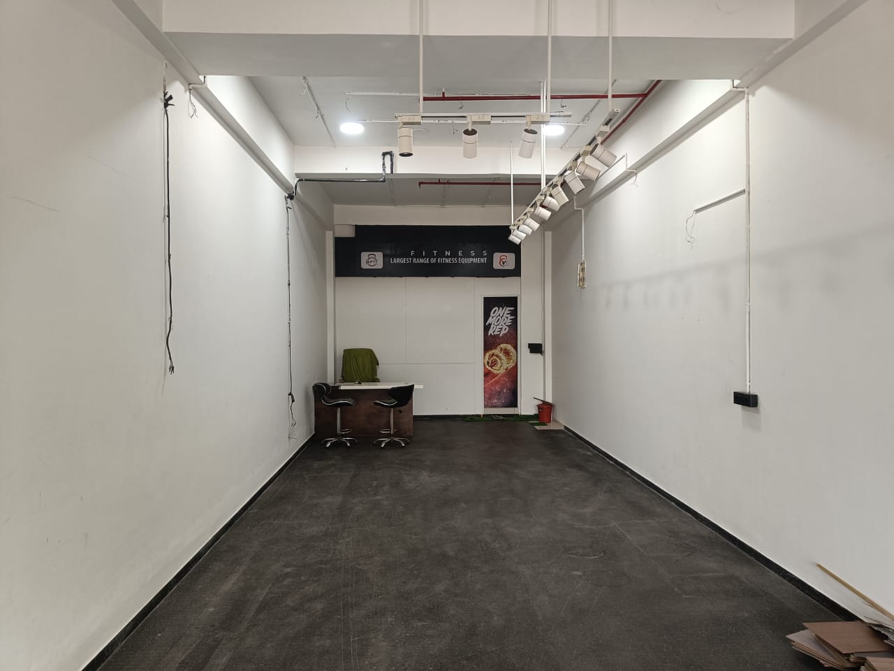 GROUND FLOOR 1000 Sq.FT Showroom Ground Floor for Rent in Gota Ahmedabad - Media 5
