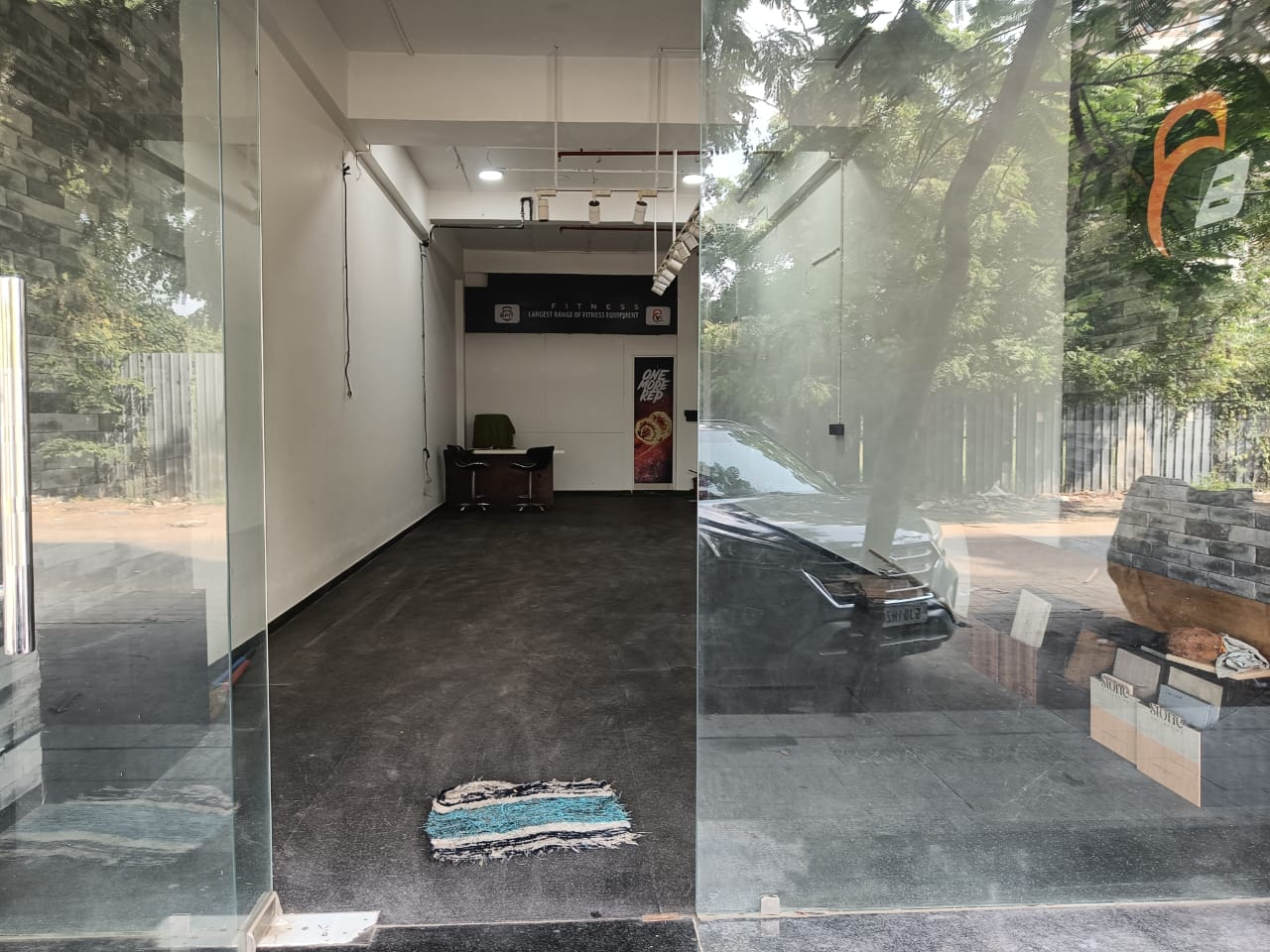 GROUND FLOOR 1000 Sq.FT Showroom Ground Floor for Rent in Gota Ahmedabad - Media 7