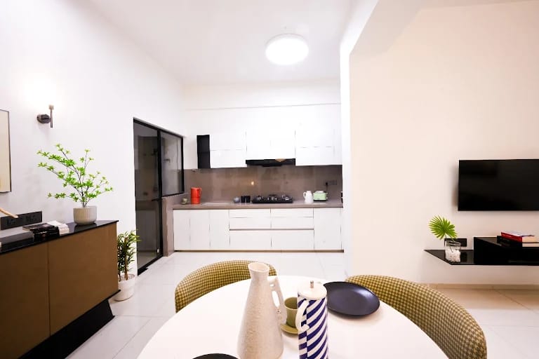 3 BHK 1750 Sq.FT Residential Flat for Sell in Shilaj Ahmedabad - Media 3