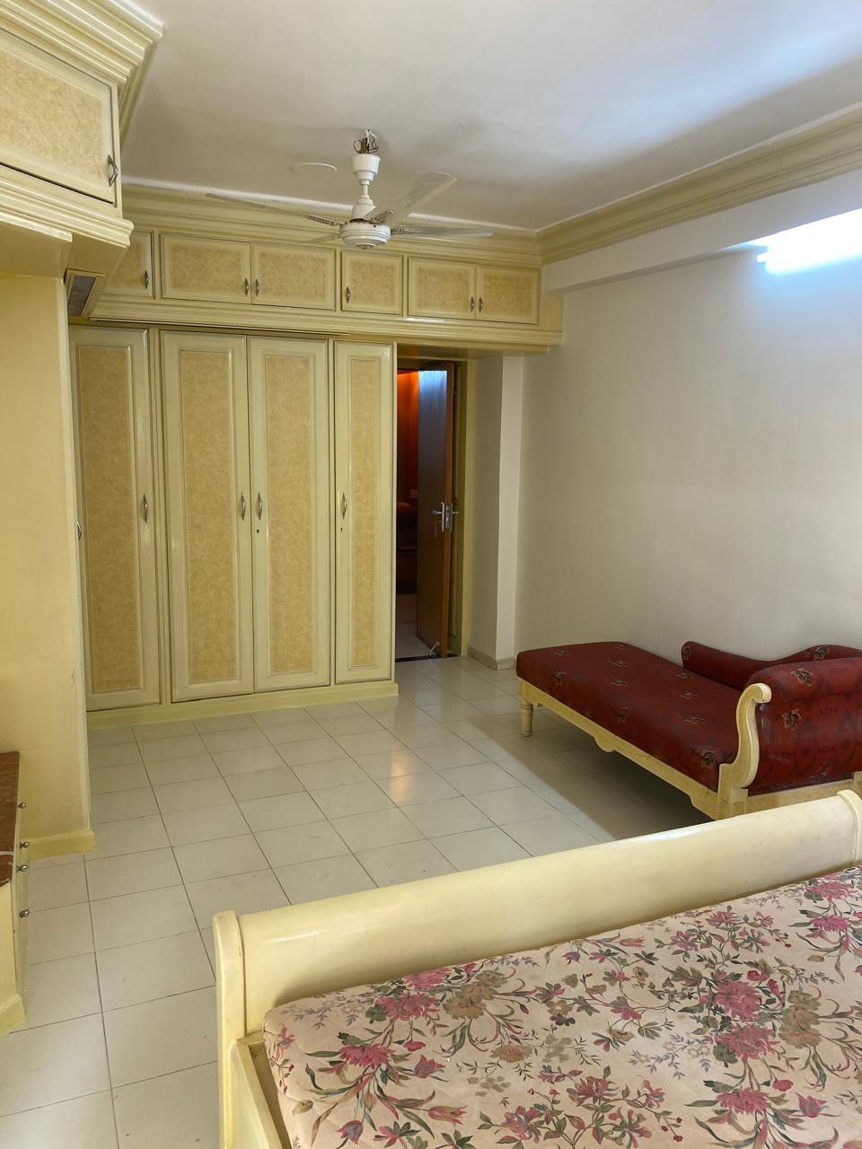 4 BHK 2790 Sq.FT Residential Flat for Rent in Bodakdev Ahmedabad - Media 13