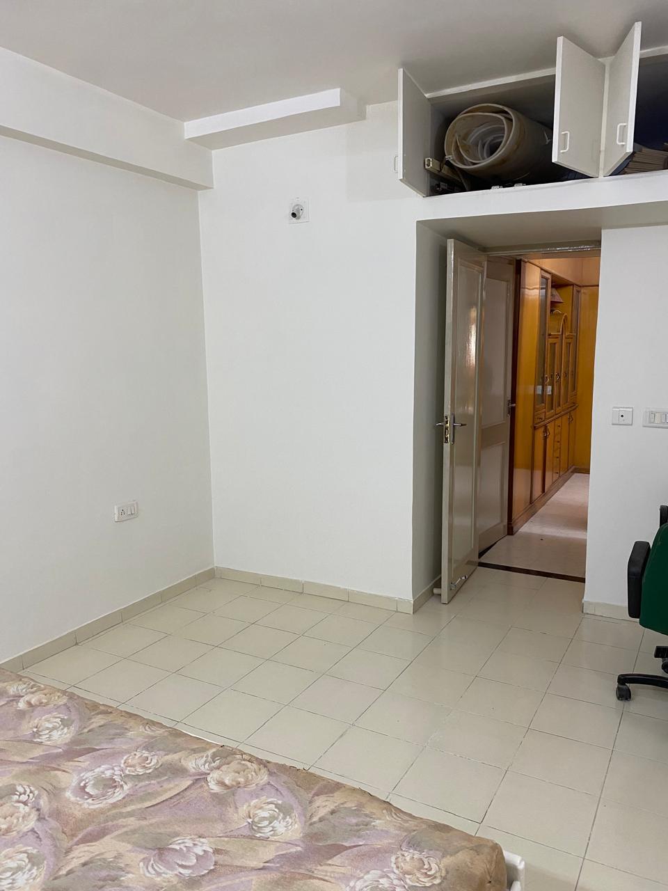 4 BHK 2790 Sq.FT Residential Flat for Rent in Bodakdev Ahmedabad - Media 9