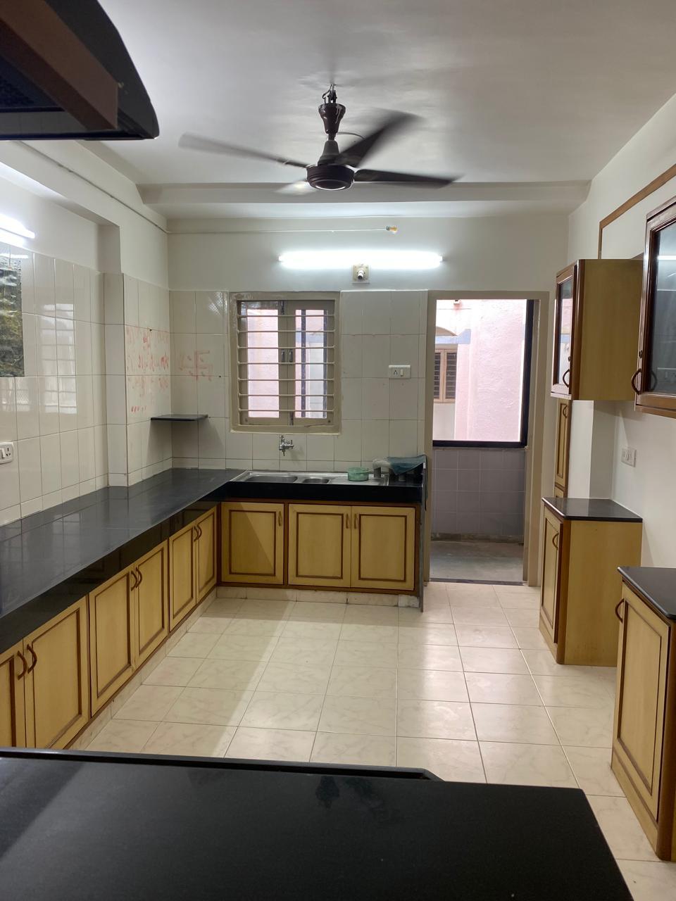 4 BHK 2790 Sq.FT Residential Flat for Rent in Bodakdev Ahmedabad - Media 6
