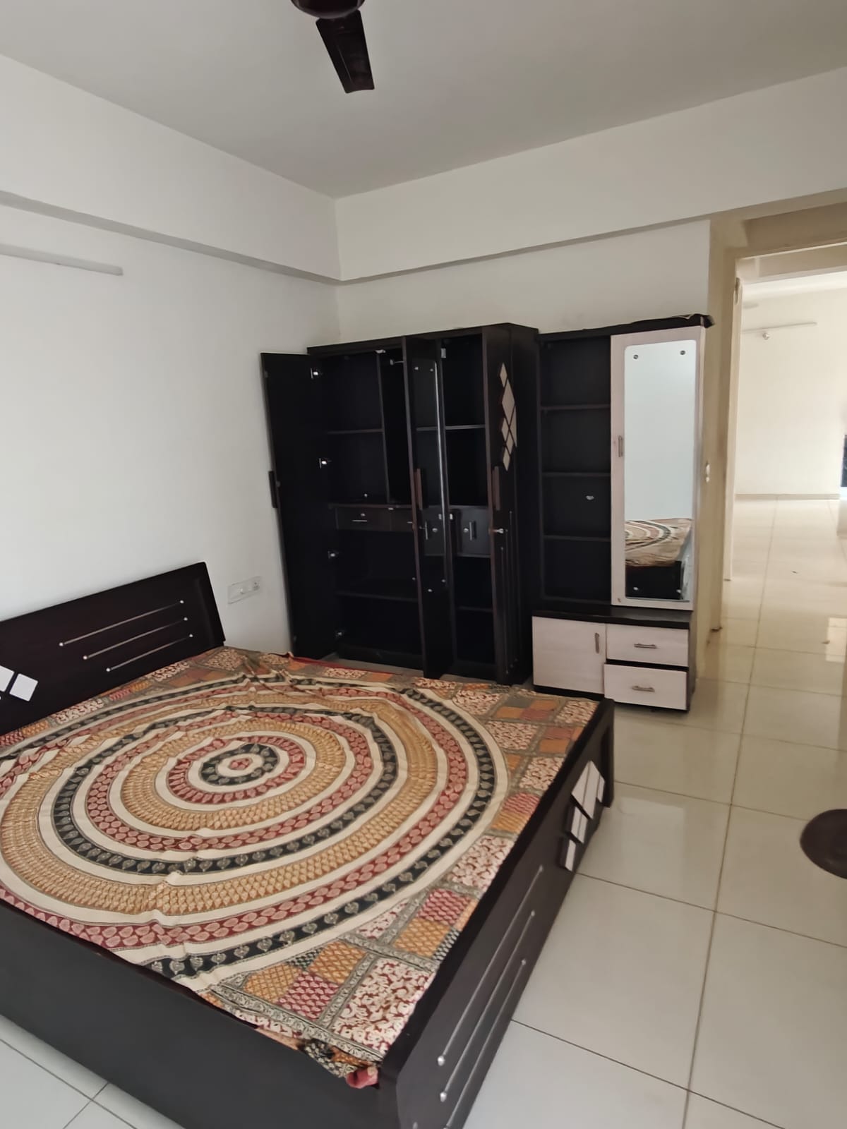 3 BHK 1500 Sq.FT Residential Flat for Sell in South Bopal Ahmedabad - Media 4