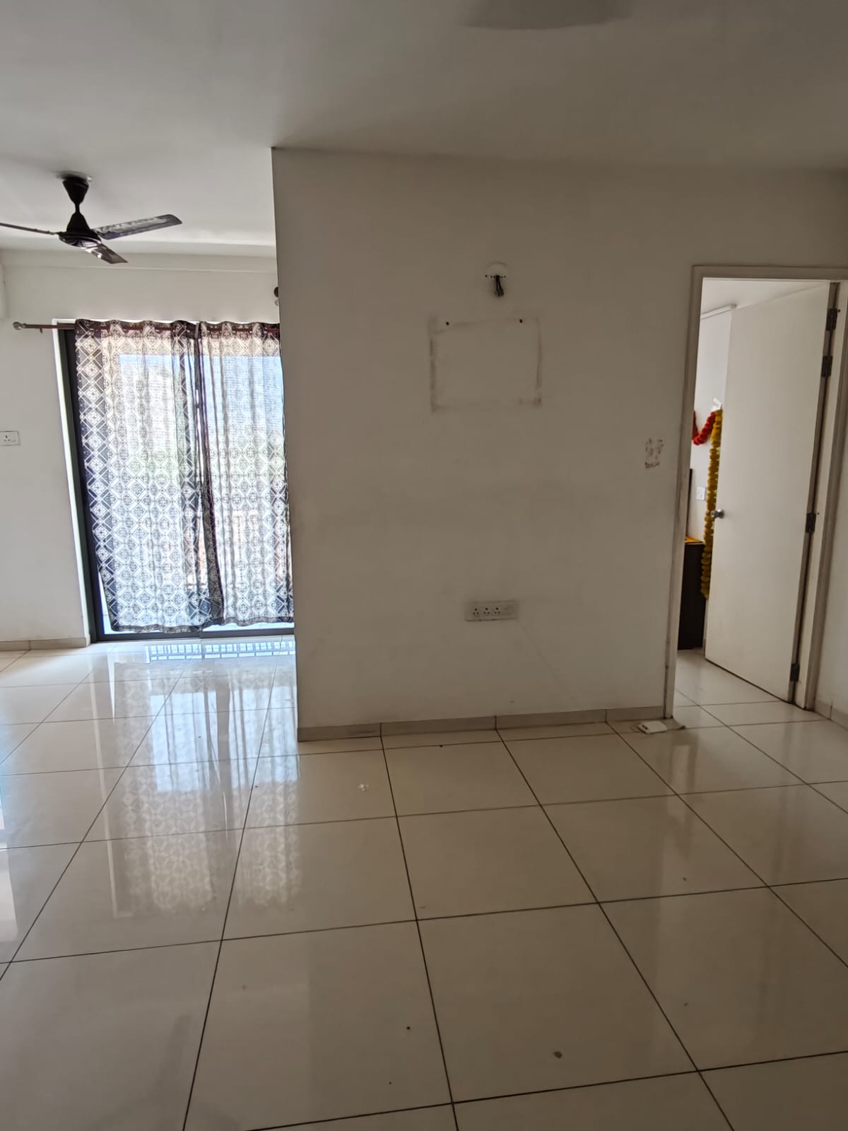 3 BHK 1500 Sq.FT Residential Flat for Sell in South Bopal Ahmedabad - Media 6