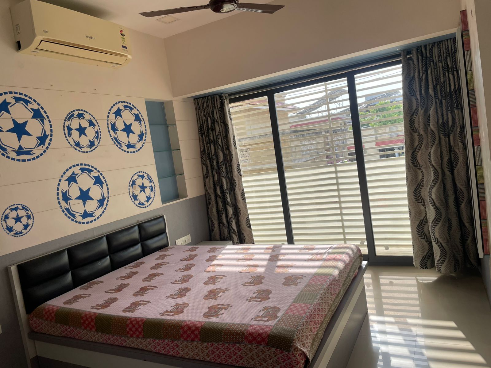 3 BHK 200 Sq.YRD Residential Flat for Sell in Thaltej Ahmedabad - Media 2