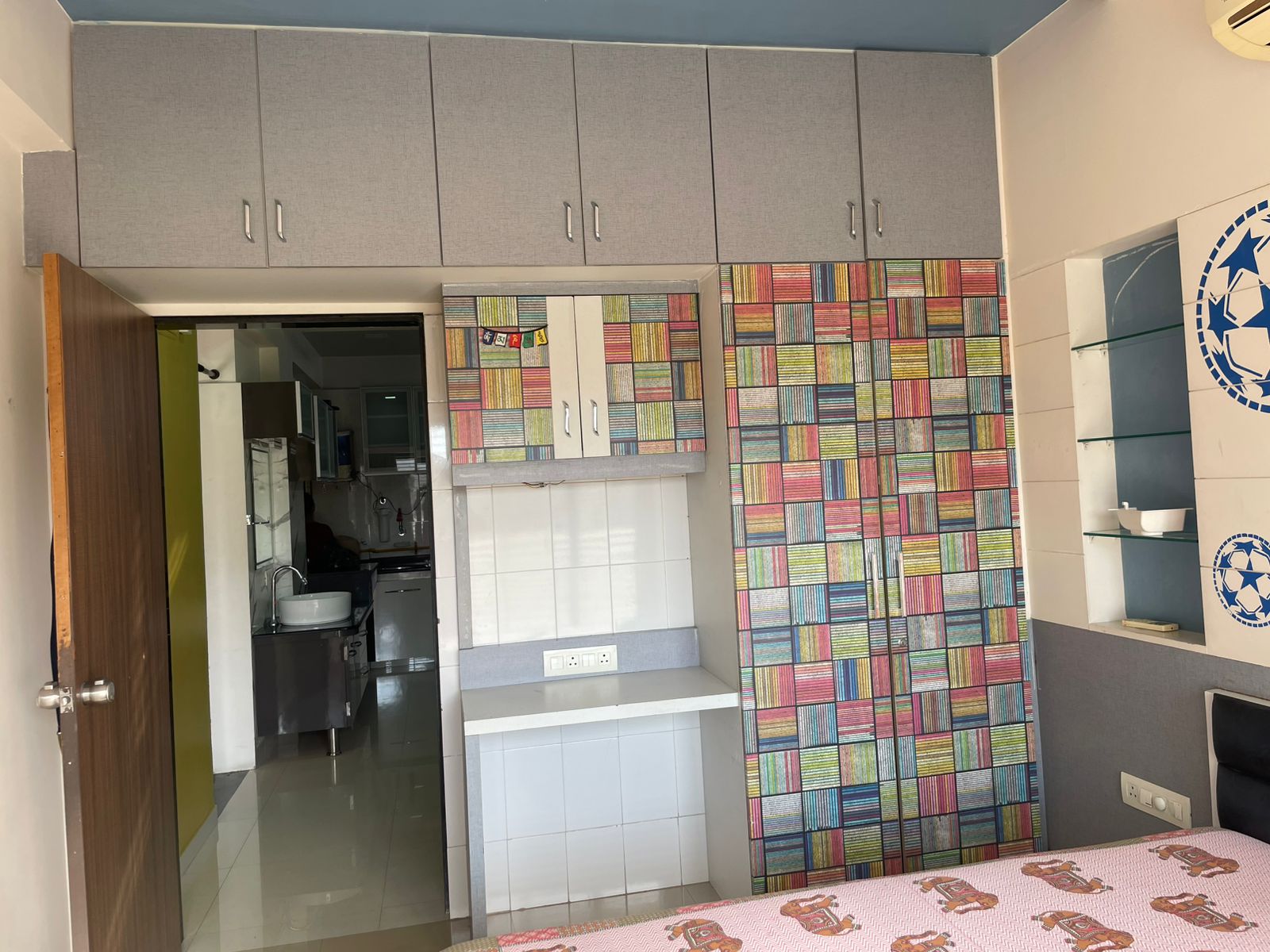3 BHK 200 Sq.YRD Residential Flat for Sell in Thaltej Ahmedabad - Media 7