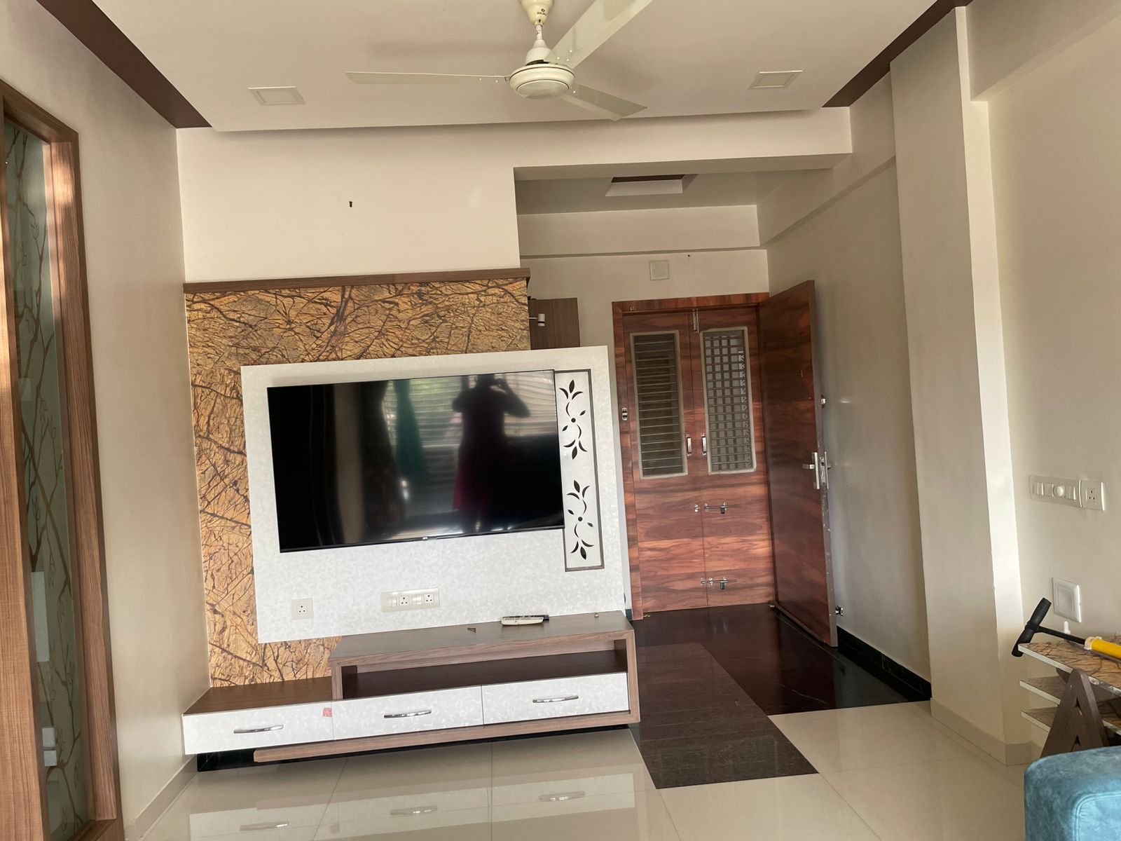 3 BHK 200 Sq.YRD Residential Flat for Sell in Thaltej Ahmedabad - Media 12