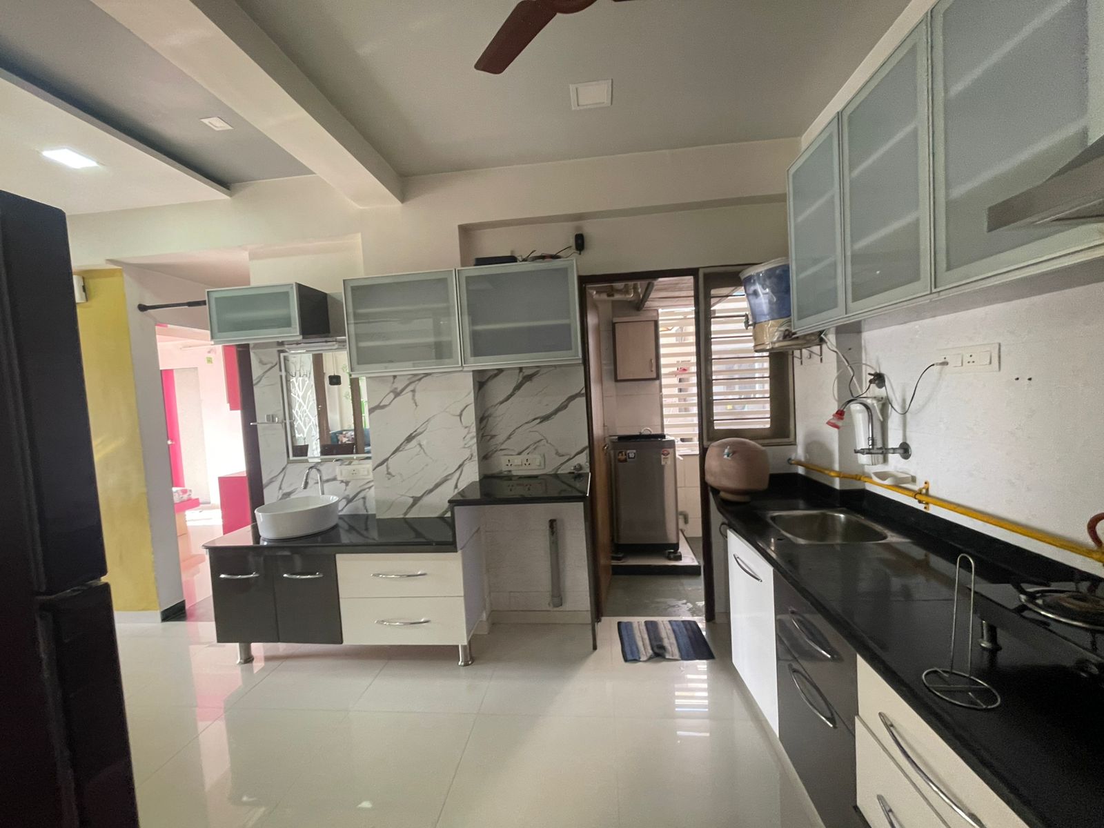 3 BHK 200 Sq.YRD Residential Flat for Sell in Thaltej Ahmedabad - Media 13