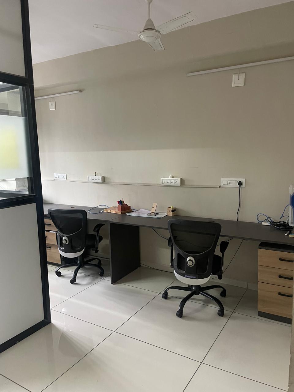 OFFICE 610 Sq.FT Commercial Office for Rent in Gota Ahmedabad