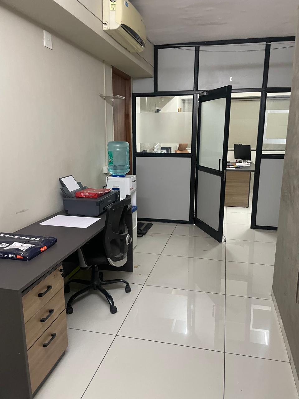 OFFICE 610 Sq.FT Commercial Office for Rent in Gota Ahmedabad - Media 6