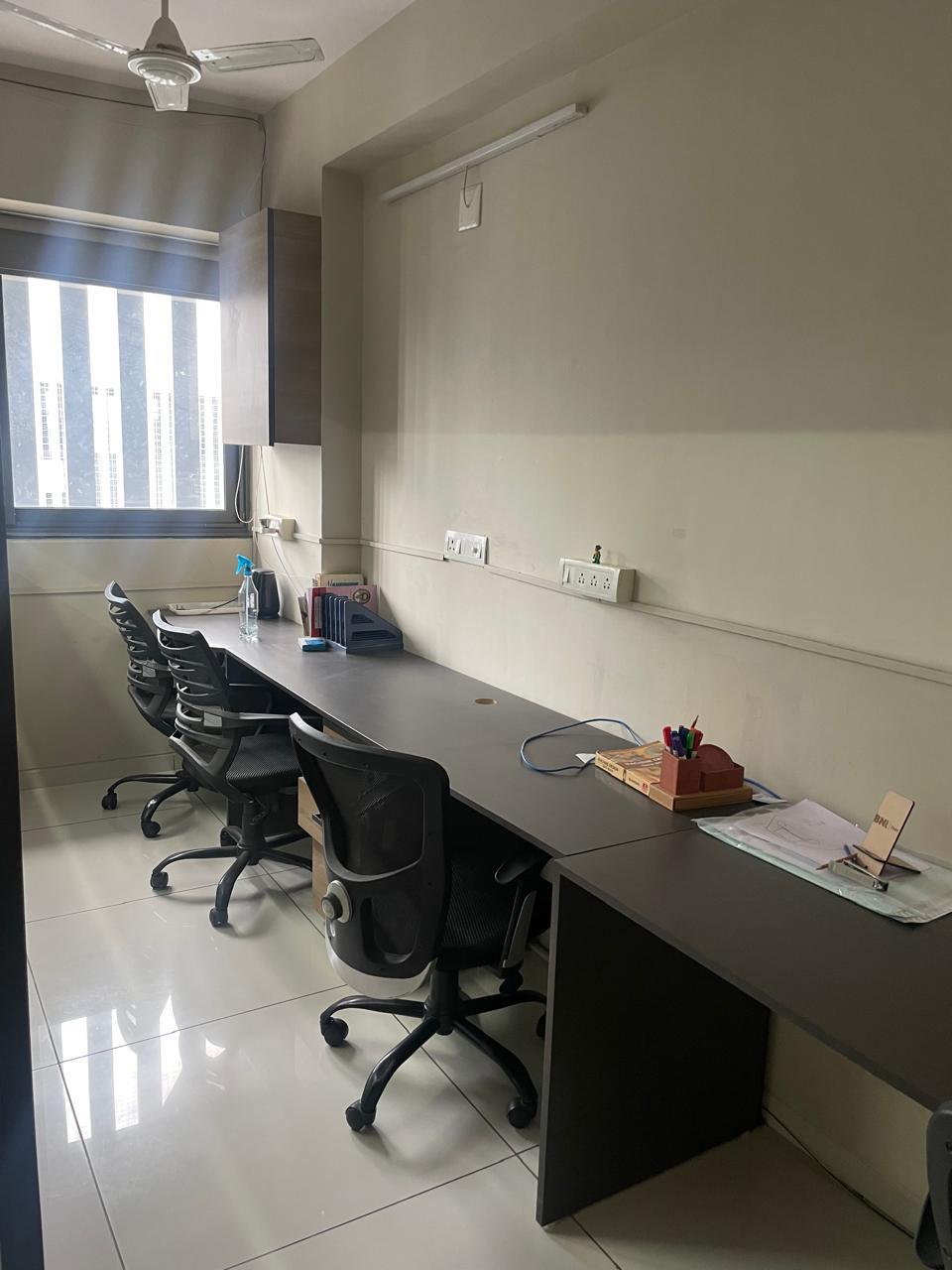 OFFICE 610 Sq.FT Commercial Office for Rent in Gota Ahmedabad - Media 9