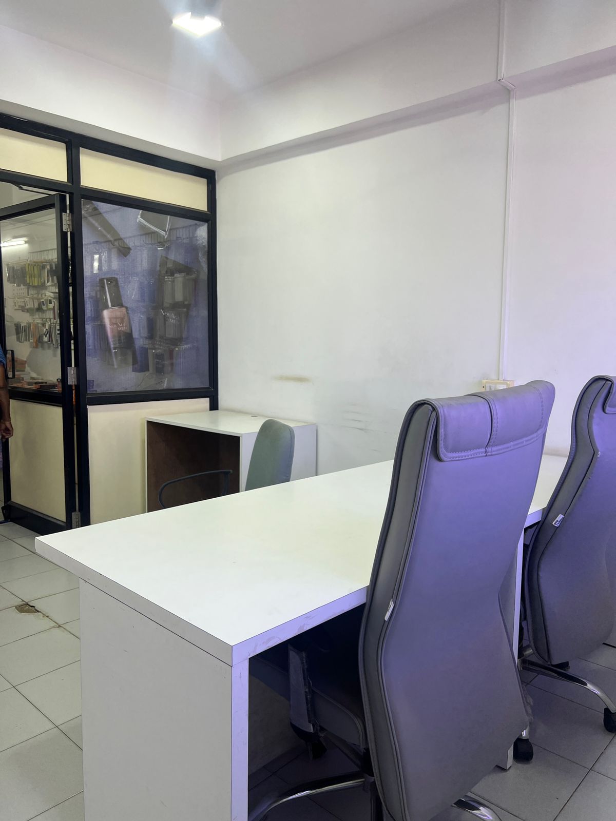 OFFICE 450 Sq.FT Commercial Office for Rent in Thaltej Ahmedabad - Media 2