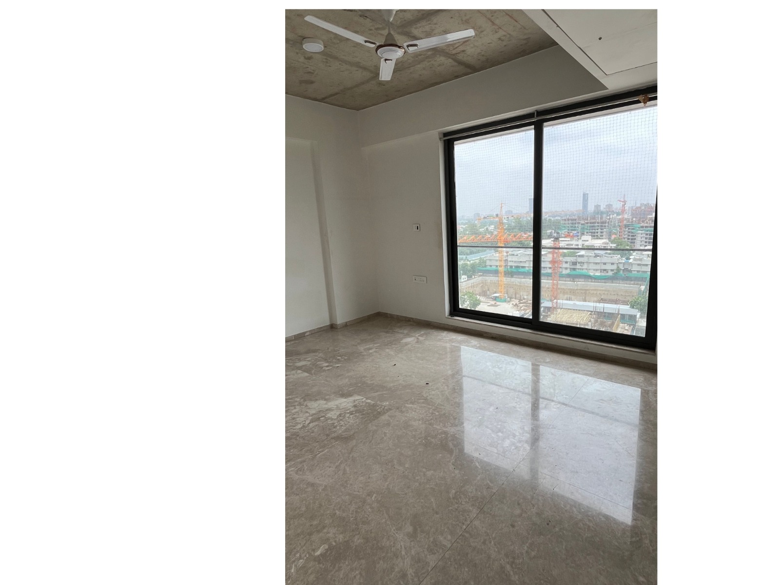 4 BHK 2810 Sq.FT Residential Flat for Sell in Thaltej Shilaj Road Ahmedabad - Media 4