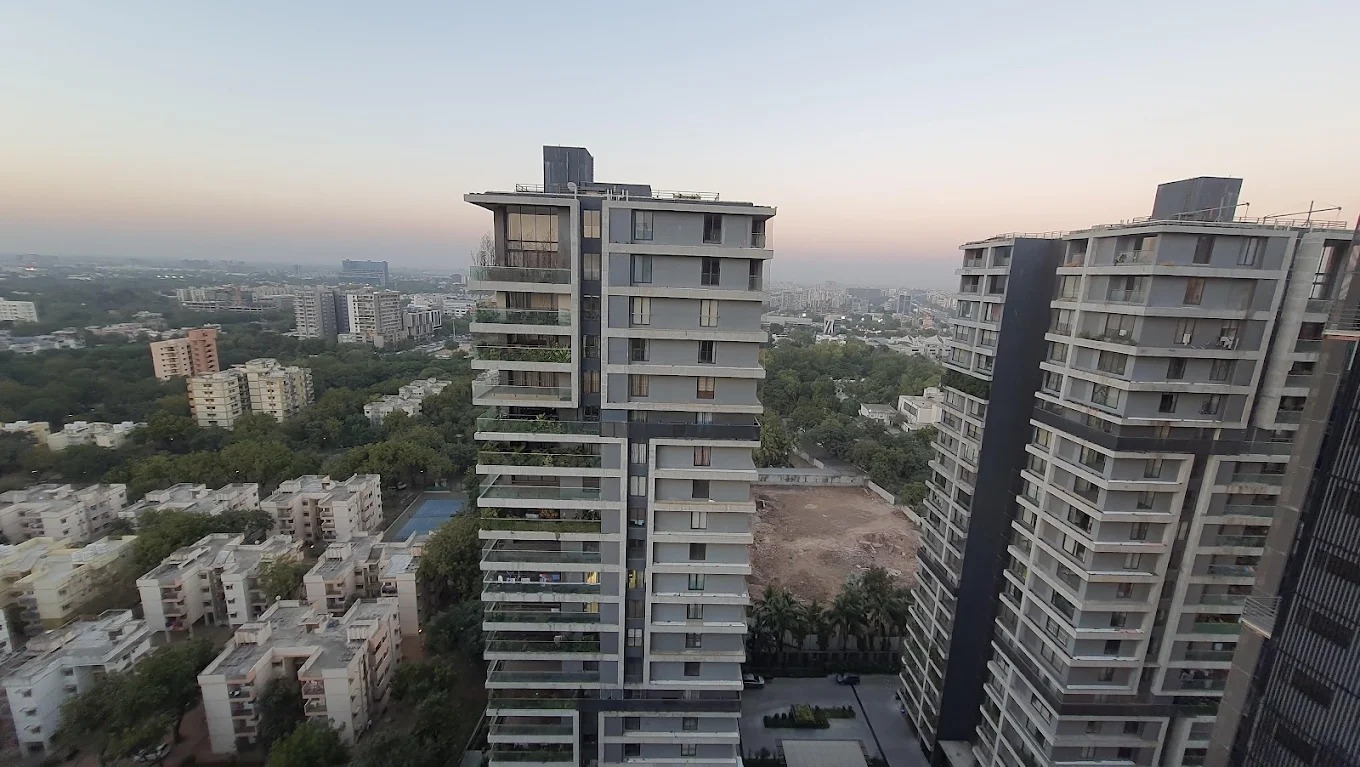 OFFICE 1157 Sq.FT Commercial Office for Rent in Ambli Ahmedabad - Media 3