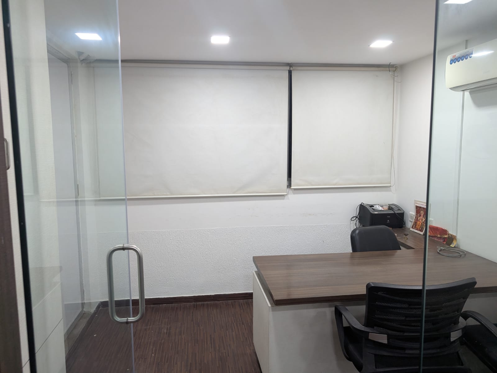 OFFICE 677 Sq.FT Commercial Office for Rent in Prahladnagar Ahmedabad