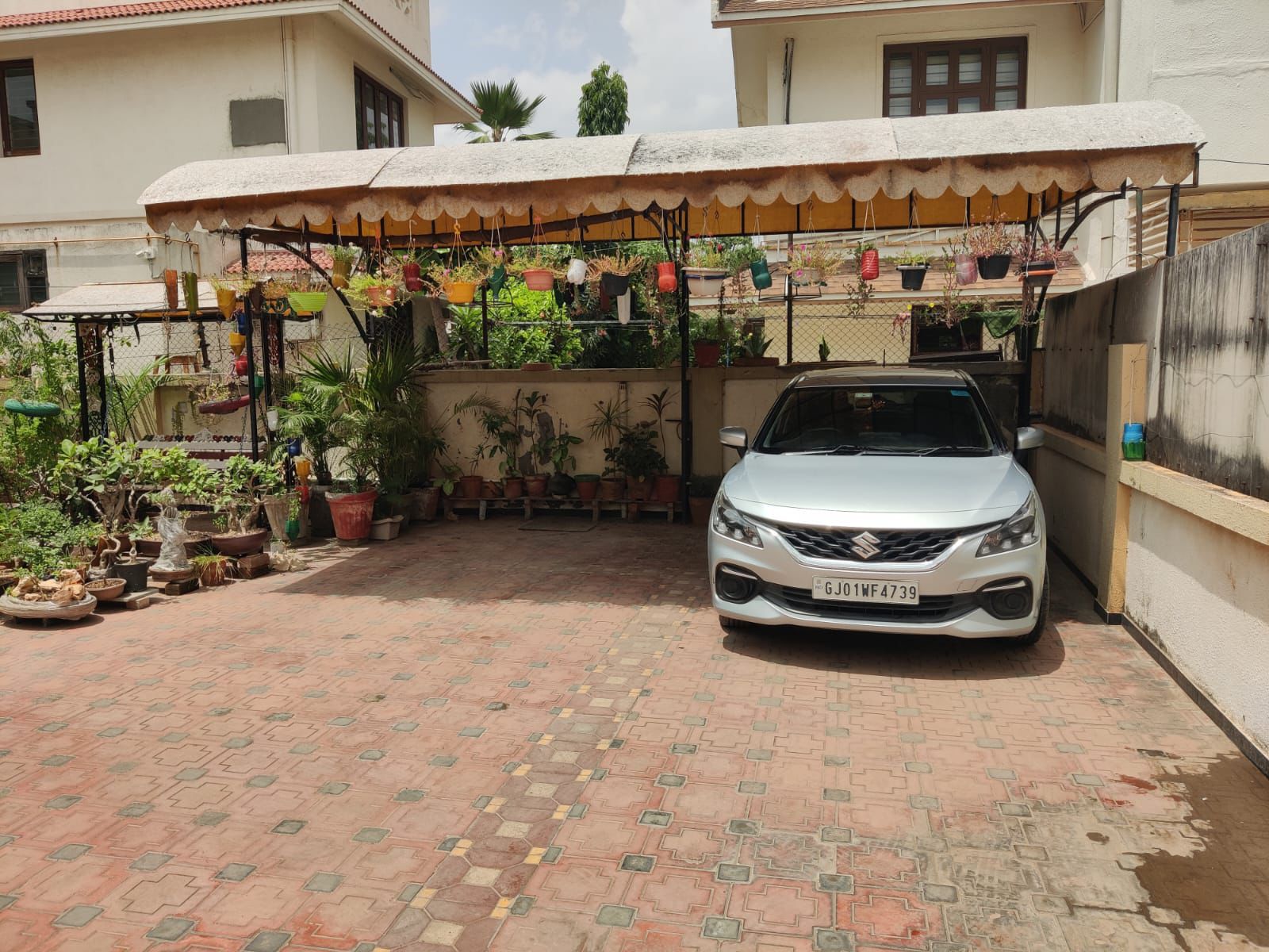 3 BHK 320 Sq.YRD Residential Bunglow for Sell in Rajpath Rangoli Road Ahmedabad - Media 8