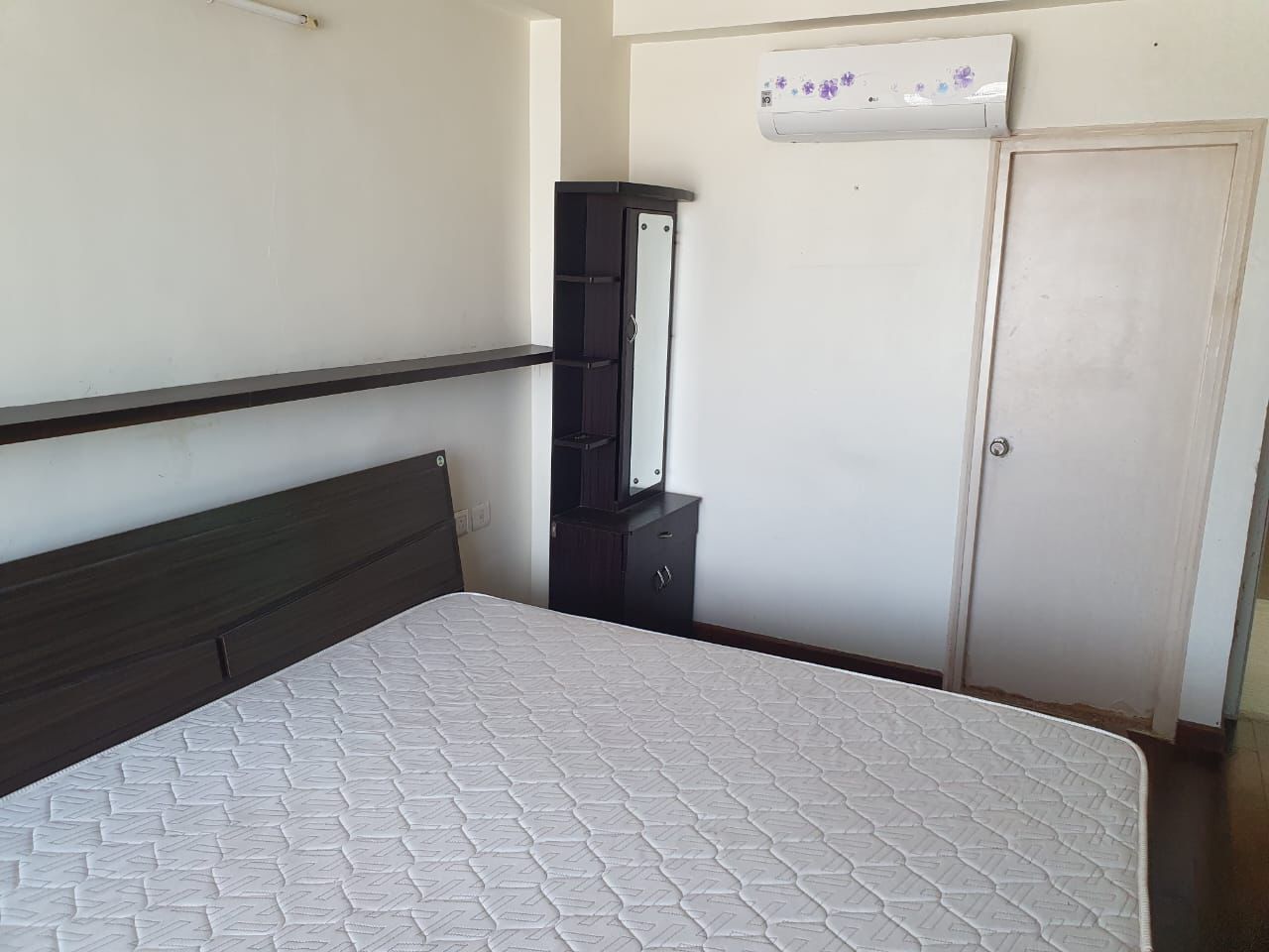 3 BHK 1755 Sq.FT Residential Flat for Rent in South Bopal Ahmedabad - Media 7