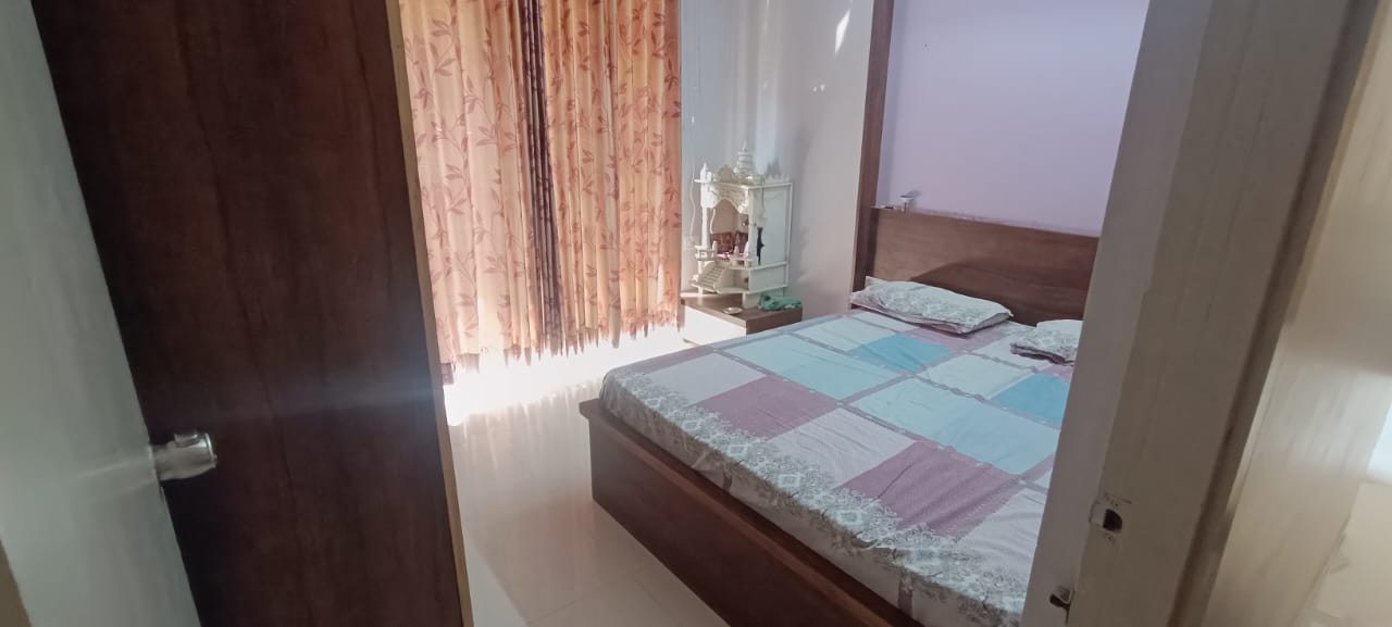 2 BHK 123 Sq.YRD Residential Flat for Sell in Vaishnodevi Circle Ahmedabad - Media 8