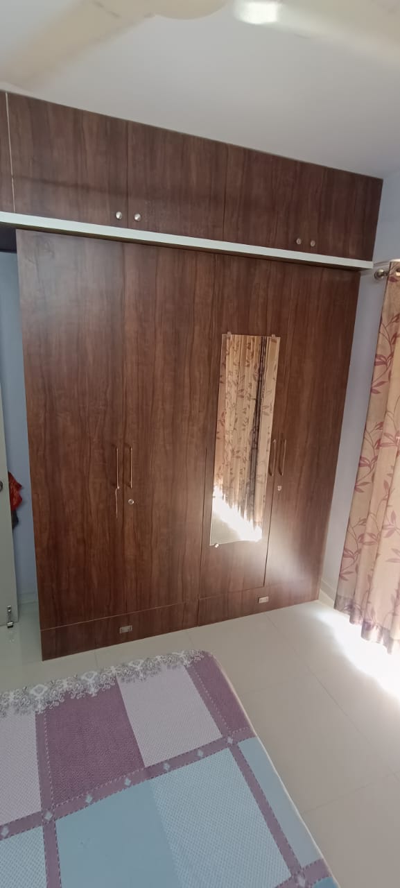 2 BHK 123 Sq.YRD Residential Flat for Sell in Vaishnodevi Circle Ahmedabad - Media 9