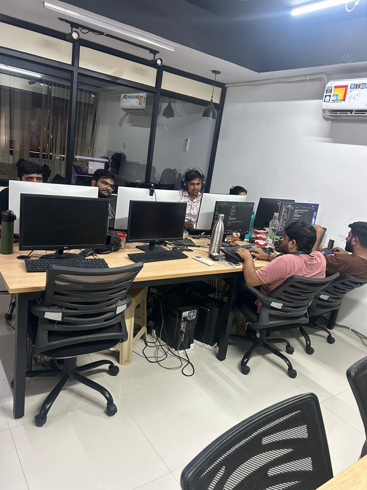 OFFICE 1200 Sq.FT Commercial Office for Rent in Science City Road Ahmedabad - Media 5