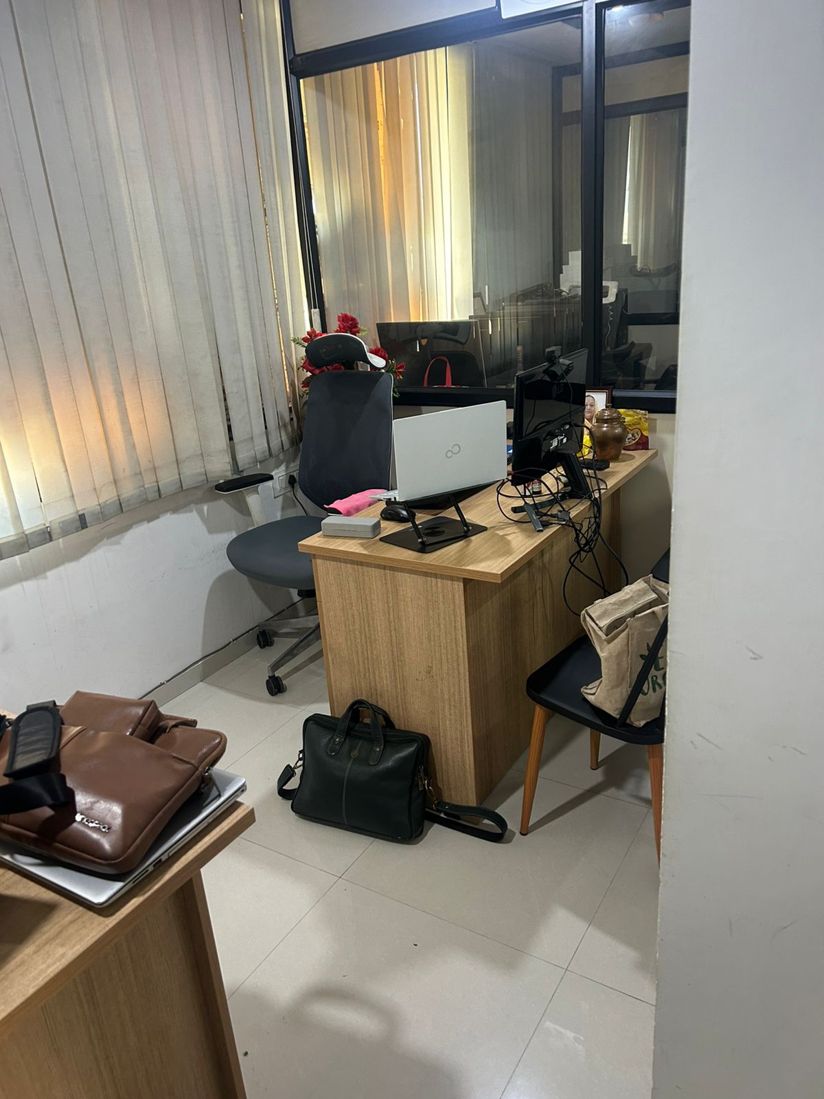 OFFICE 1200 Sq.FT Commercial Office for Rent in Science City Road Ahmedabad - Media 7