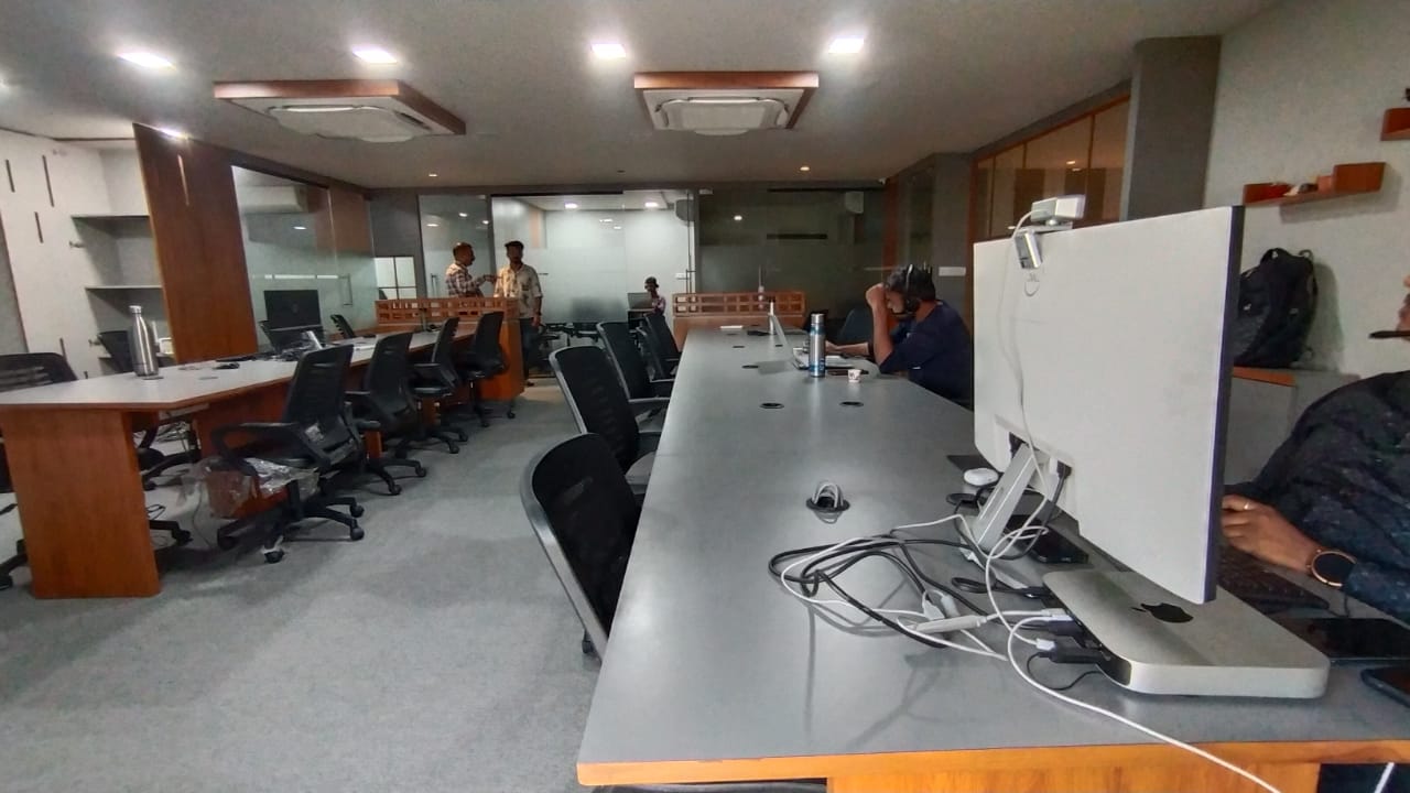 OFFICE 2036 Sq.FT Commercial Office for Rent in Shyamal Ahmedabad - Media 6