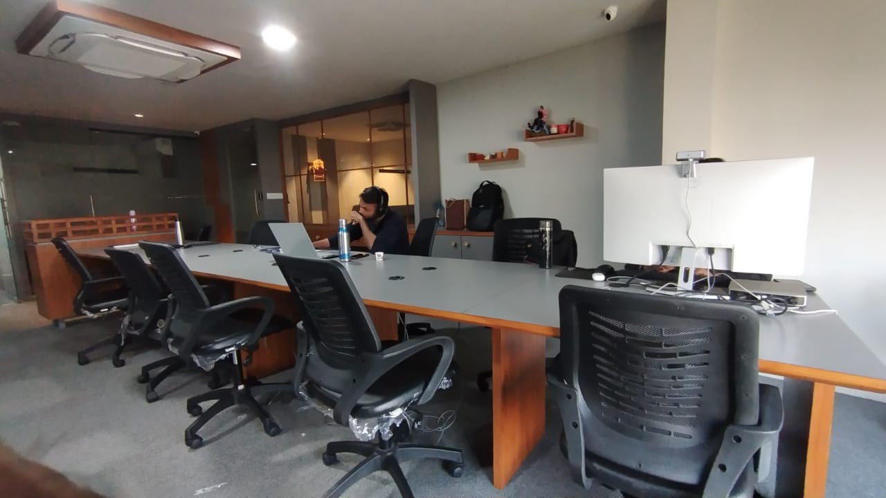 OFFICE 2036 Sq.FT Commercial Office for Rent in Shyamal Ahmedabad - Media 9