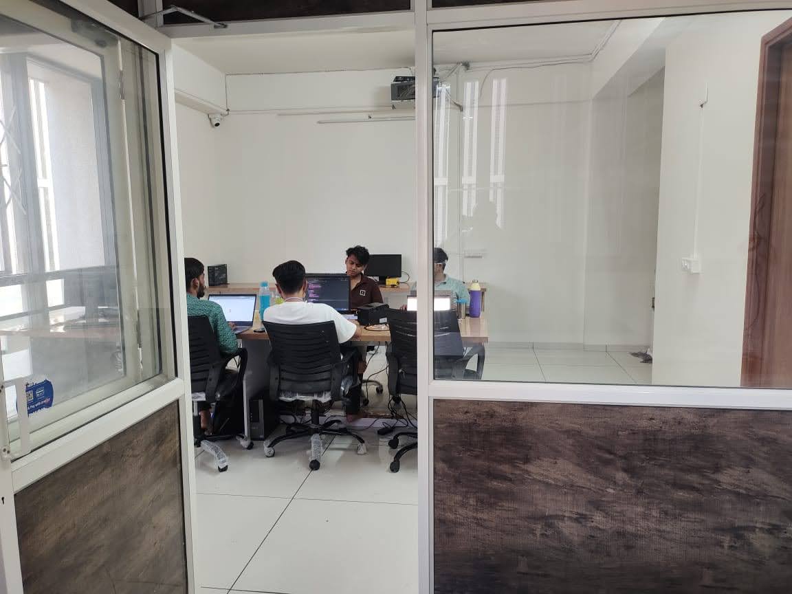 OFFICE 750 Sq.FT Commercial Office for Rent in Gota Ahmedabad