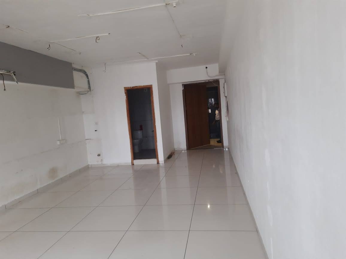 OFFICE 760 Sq.FT Commercial Office for Rent in Gota Ahmedabad