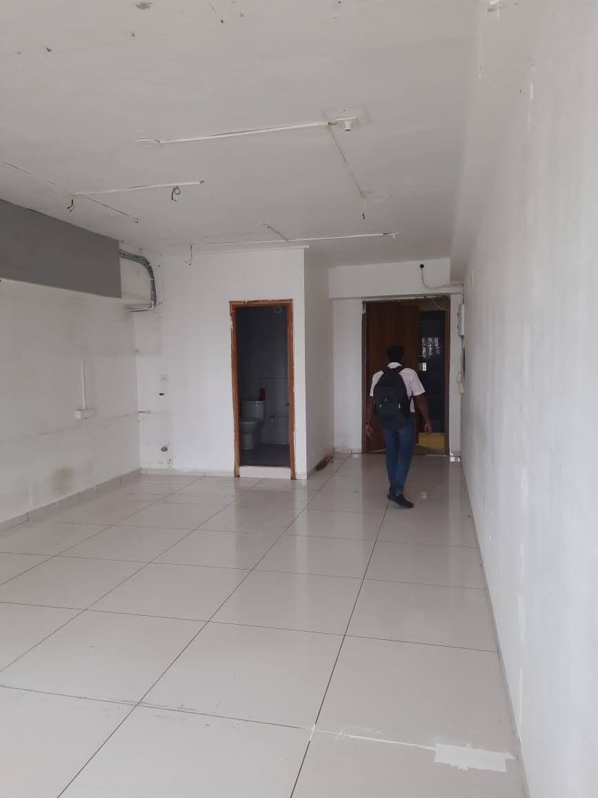 OFFICE 760 Sq.FT Commercial Office for Rent in Gota Ahmedabad - Media 3