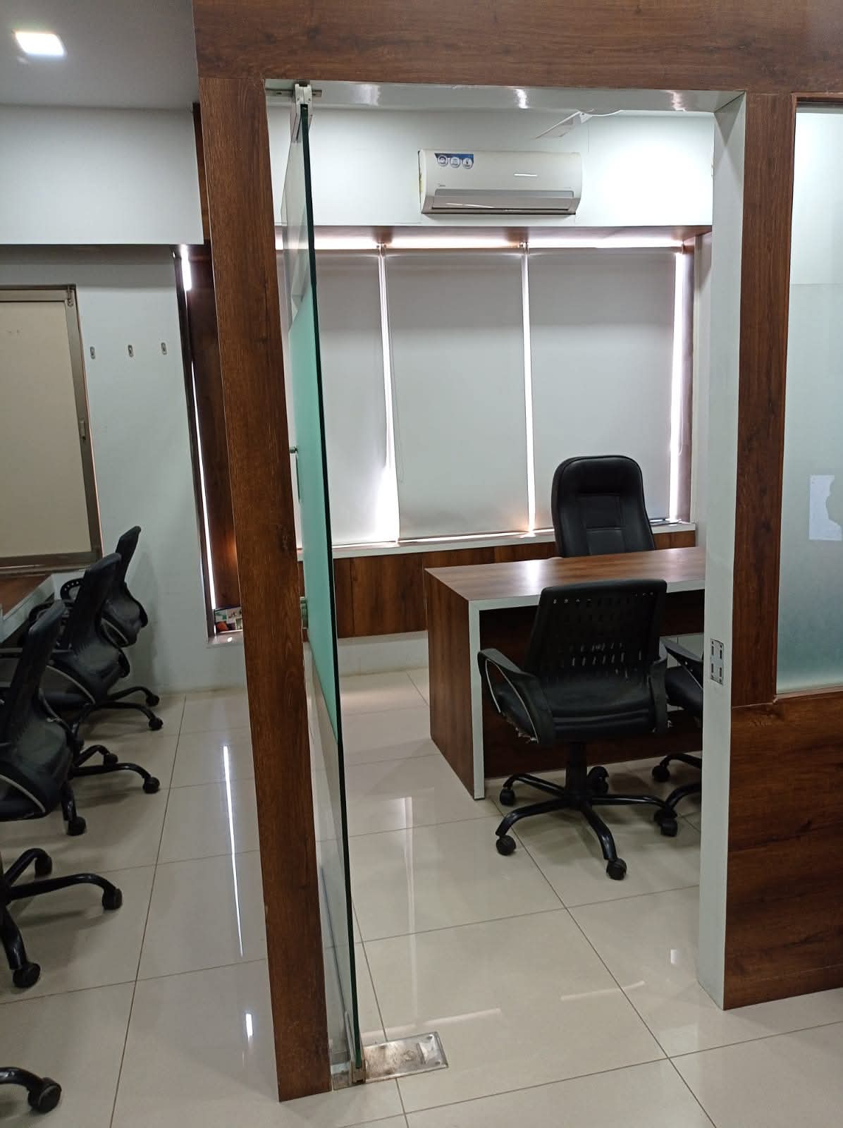 OFFICE 550 Sq.FT Commercial Office for Rent in Prahladnagar Ahmedabad - Media 7