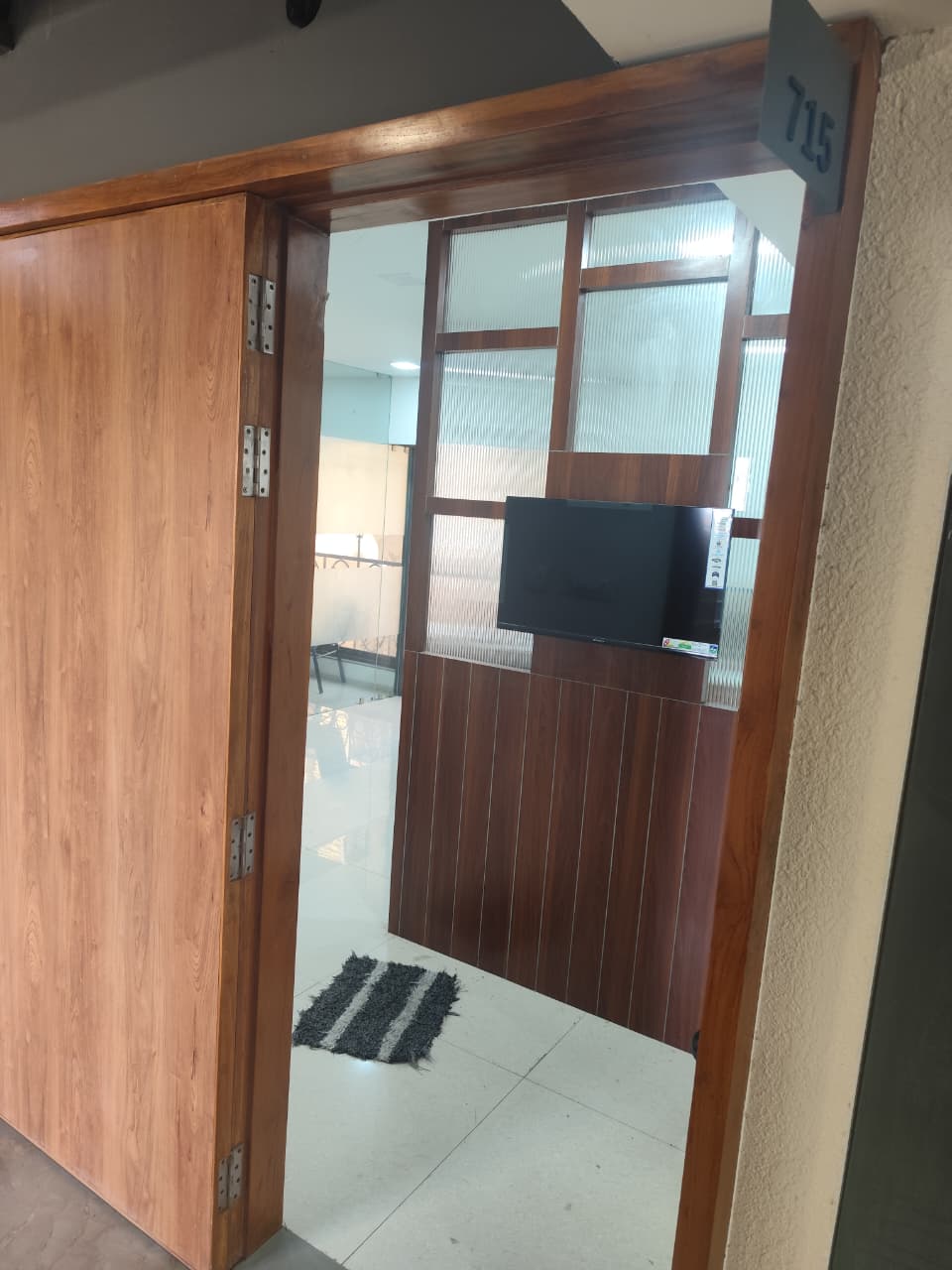 OFFICE 804 Sq.FT Commercial Office for Rent in Shivranjani Ahmedabad - Media 2