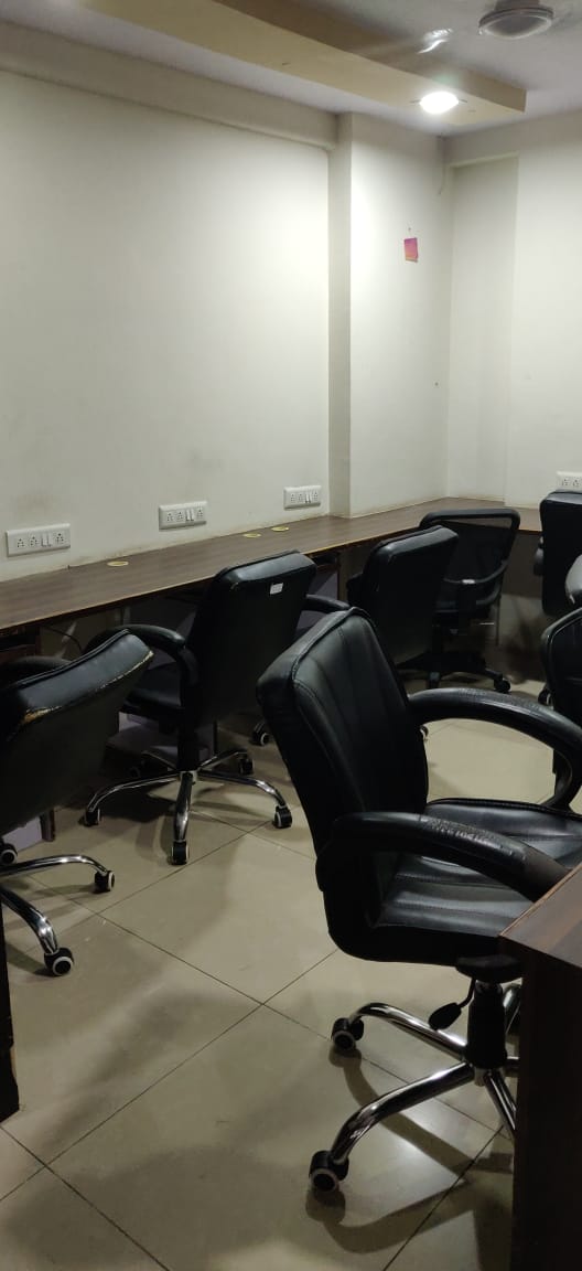 OFFICE 558 Sq.FT Commercial Office for Rent in Satellite Ahmedabad