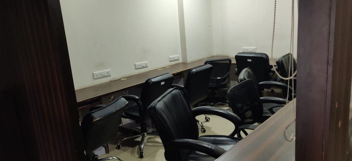 OFFICE 558 Sq.FT Commercial Office for Rent in Satellite Ahmedabad - Media 4