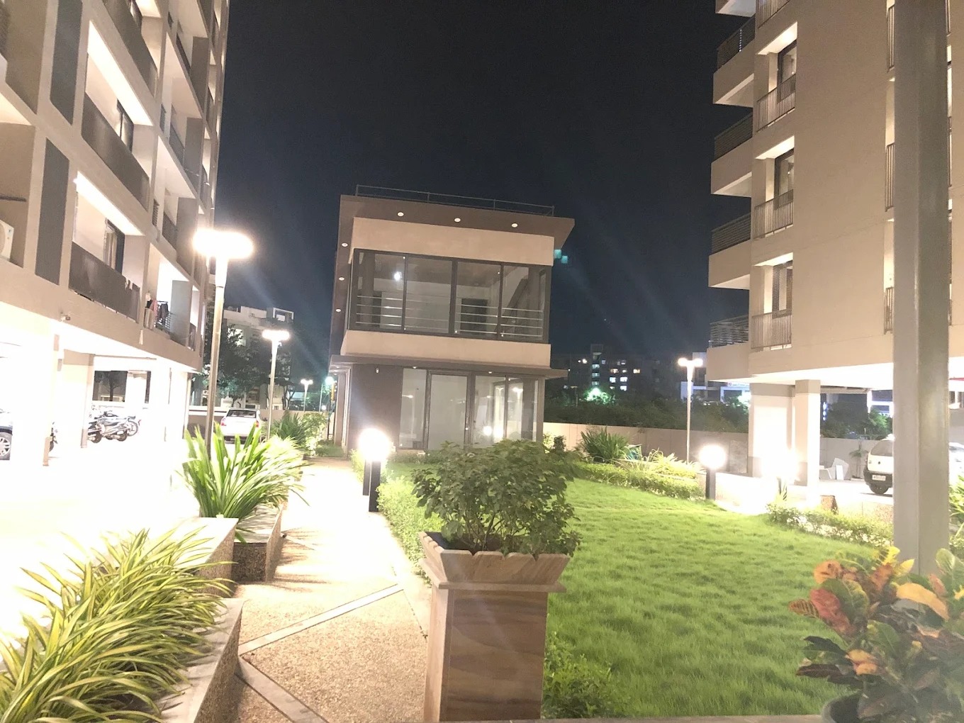 3 BHK 235 Sq.YRD Residential Flat for Sell in Science City Road Ahmedabad - Media 3